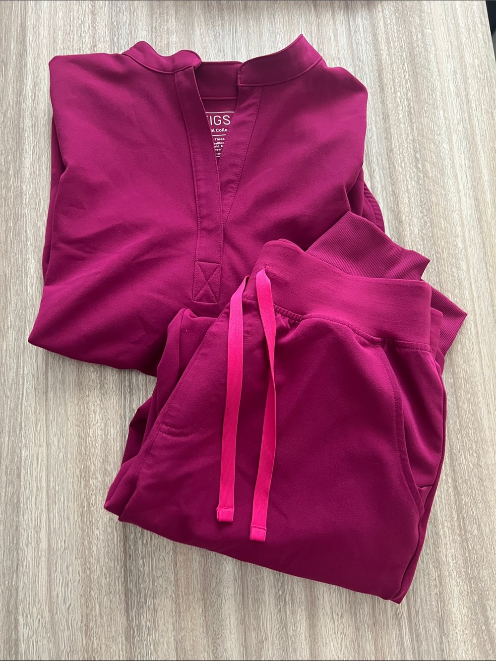 FIGS Scrub set in Dark Magenta